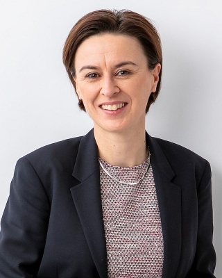 Rebecca Snow headshot